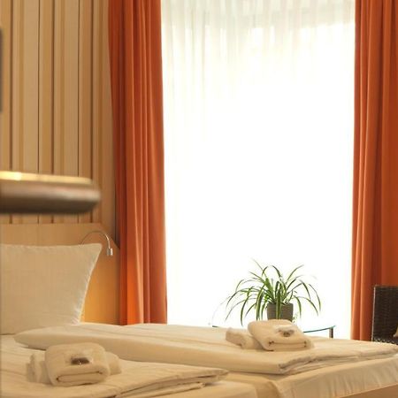 Müritzperle Otel Waren  Dış mekan fotoğraf